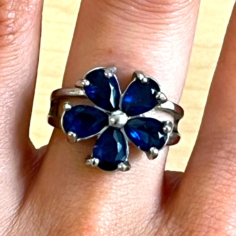 Imitation Sapphire Flower Petal Ring Set in Silver metal with Cubinc Zirconia